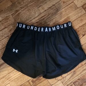 Under Armour HeatGear Black Running Shorts – Size Large